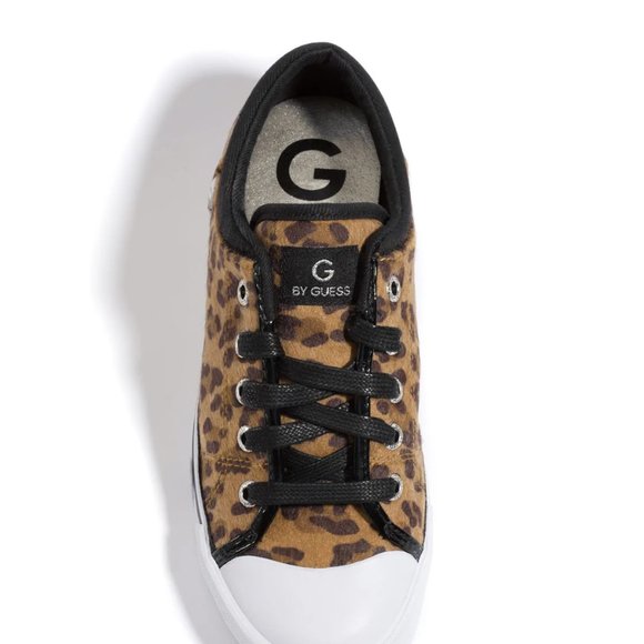 🔥 END OF SUMMER SALE PRICE $16🔥
 G By Guess Sneakers - Picture 1 of 8